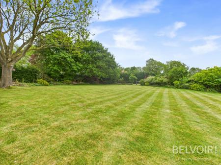 4 bedroom Detached house for sale in Great North Road, Newark, Sutton on Trent, NG23