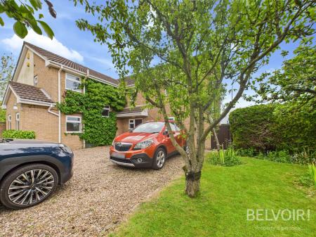 4 bedroom Detached house for sale in Great North Road, Newark, Sutton on Trent, NG23