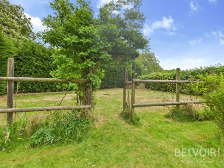 4 bedroom Detached house for sale in Great North Road, Newark, Sutton on Trent, NG23