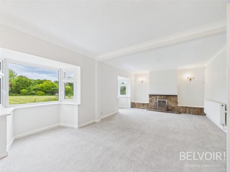 4 bedroom Detached house for sale in Great North Road, Newark, Sutton on Trent, NG23