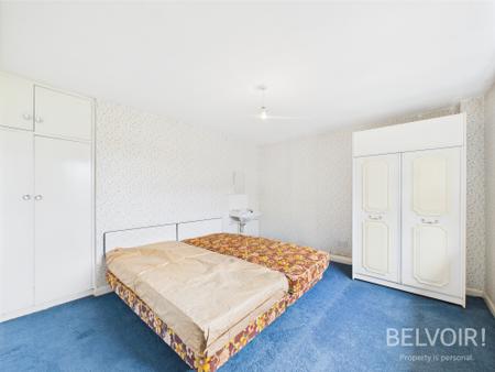4 bedroom Detached house for sale in Great North Road, Newark, Sutton on Trent, NG23