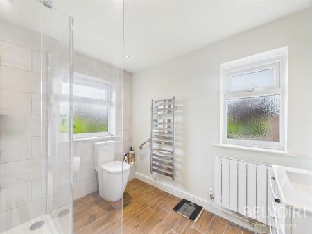4 bedroom Detached house for sale in Great North Road, Newark, Sutton on Trent, NG23
