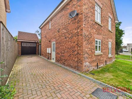 4 bedroom Detached house for sale in Nightingale Grove, South Normanton, DE55