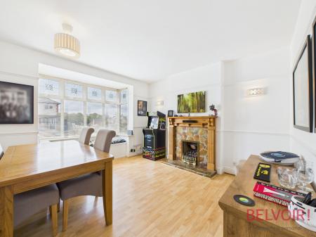 3 bedroom Semi-detached house for sale in Sandhurst Avenue, Mansfield, NG18