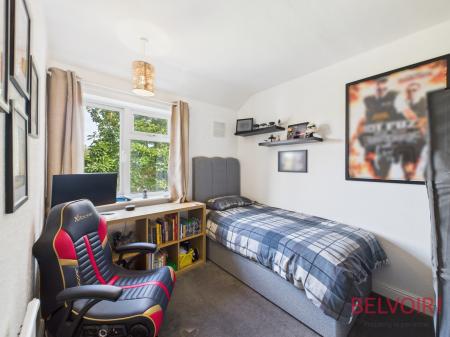 3 bedroom Semi-detached house for sale in Sandhurst Avenue, Mansfield, NG18