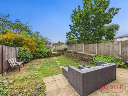 3 bedroom Semi-detached house for sale in Sandhurst Avenue, Mansfield, NG18