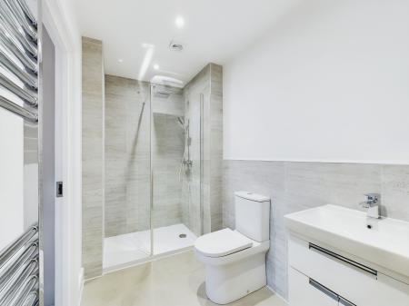 5 bedroom Detached house for sale in The Oak, High Oakham Ridge, Mansfield, NG18