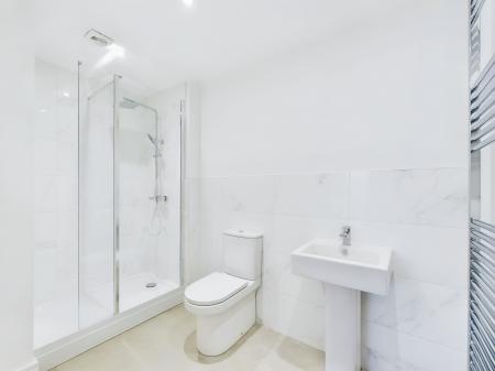 5 bedroom Detached house for sale in The Oak, High Oakham Ridge, Mansfield, NG18