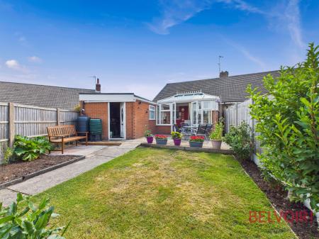 2 bedroom Semi-detached bungalow for sale in Wynndale Drive, Mansfield, NG18