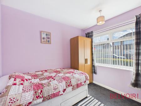 2 bedroom Semi-detached bungalow for sale in Wynndale Drive, Mansfield, NG18