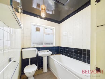 2 bedroom Detached bungalow for sale in Greenwood Avenue, Nottingham, NG3