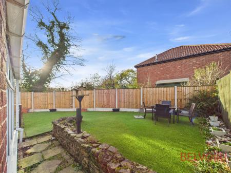 4 bedroom Detached house for sale in Lovell Close, Nottingham, NG6