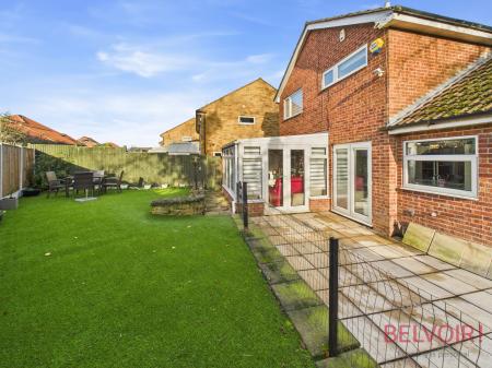 4 bedroom Detached house for sale in Lovell Close, Nottingham, NG6