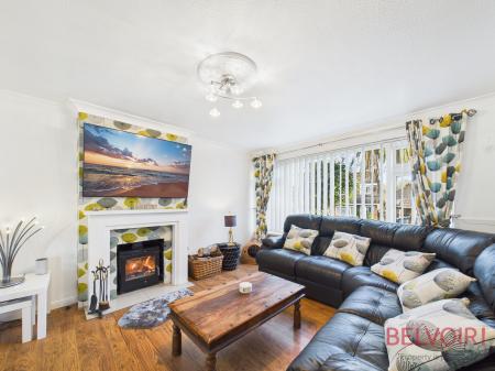 4 bedroom Detached house for sale in Lovell Close, Nottingham, NG6