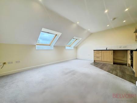 2 bedroom Coach House to let in Conway Close, St Anns, Nottingham, NG3