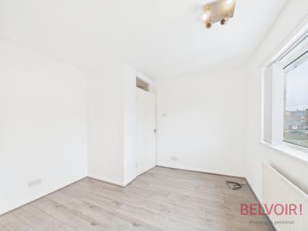 3 bedroom Semi-detached house for sale in Shoreswood Close, Nottingham, NG5