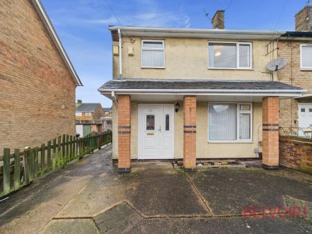 3 bedroom Semi-detached house for sale in Shoreswood Close, Nottingham, NG5