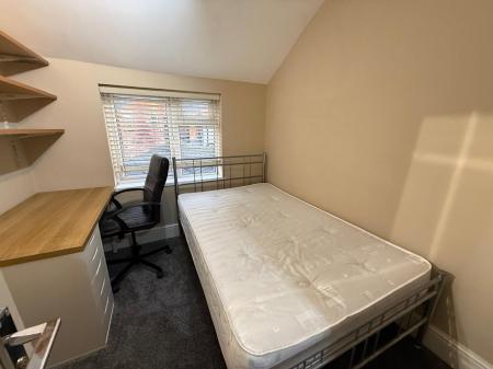 6 bedroom Town house to let in Hungerton Street, Lenton, Nottingham, NG7