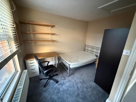 6 bedroom Town house to let in Hungerton Street, Lenton, Nottingham, NG7