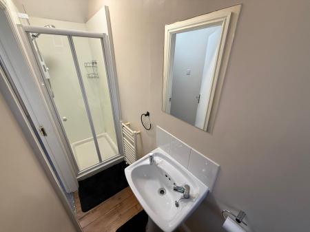 6 bedroom Town house to let in Hungerton Street, Lenton, Nottingham, NG7