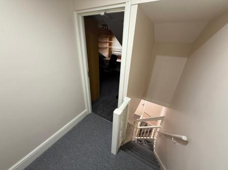 6 bedroom Town house to let in Hungerton Street, Lenton, Nottingham, NG7