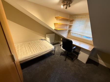 6 bedroom Town house to let in Hungerton Street, Lenton, Nottingham, NG7