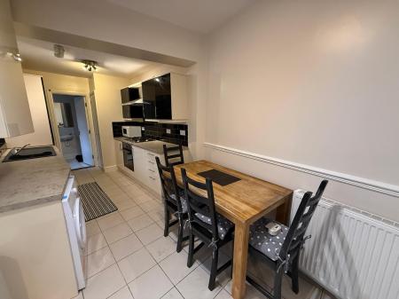 6 bedroom Town house to let in Hungerton Street, Lenton, Nottingham, NG7