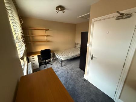 6 bedroom Town house to let in Hungerton Street, Lenton, Nottingham, NG7