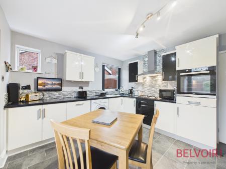 2 bedroom Semi-detached bungalow for sale in Marquis Avenue, Balderton, NG24