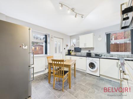 2 bedroom Semi-detached bungalow for sale in Marquis Avenue, Balderton, NG24