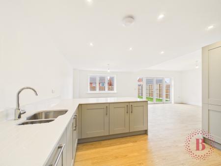 4 bedroom Detached house for sale in The Kingfisher, High Oakham Ridge, Mansfield, NG18