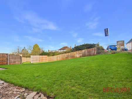 5 bedroom Detached house for sale in The Oak, High Oakham Ridge, Mansfield, NG18