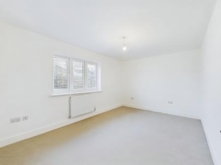 5 bedroom Detached house for sale in The Oak, High Oakham Ridge, Mansfield, NG18