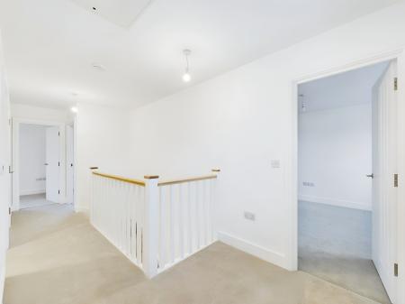 5 bedroom Detached house for sale in The Oak, High Oakham Ridge, Mansfield, NG18