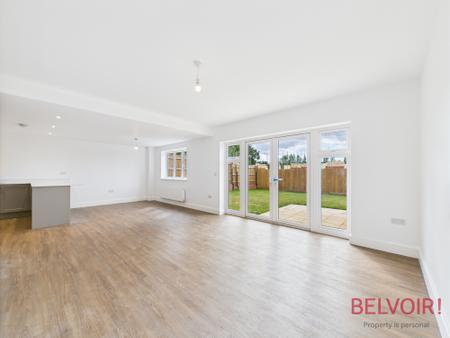 4 bedroom Detached house for sale in Cinder Lane, Mansfield, NG18