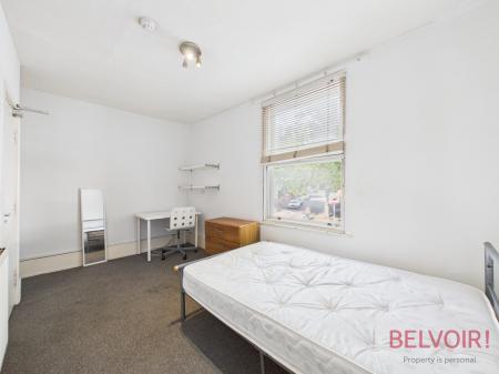 6 bedroom House of Multiple Occupation for sale in Mansfield Road, Nottingham, NG1