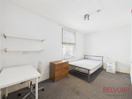 6 bedroom House of Multiple Occupation for sale in Mansfield Road, Nottingham, NG1