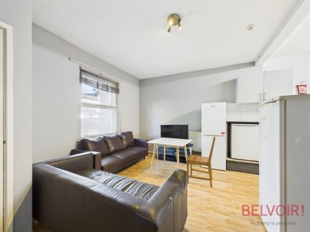 6 bedroom House of Multiple Occupation for sale in Mansfield Road, Nottingham, NG1