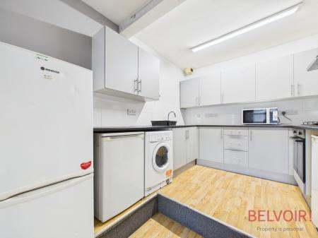 6 bedroom House of Multiple Occupation for sale in Mansfield Road, Nottingham, NG1