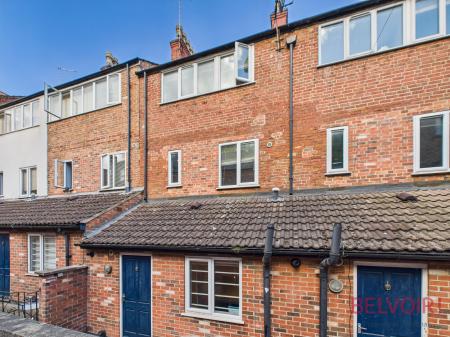 6 bedroom House of Multiple Occupation for sale in Mansfield Road, Nottingham, NG1