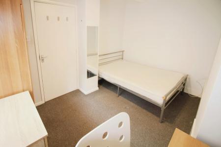 6 bedroom House of Multiple Occupation for sale in Mansfield Road, Nottingham, NG1