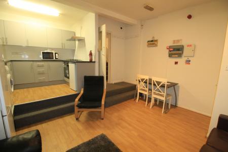 6 bedroom House of Multiple Occupation for sale in Mansfield Road, Nottingham, NG1