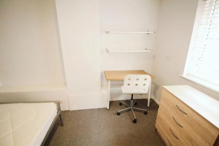 6 bedroom House of Multiple Occupation for sale in Mansfield Road, Nottingham, NG1