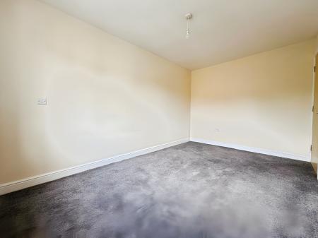 2 bedroom Apartment to let in Woodborough Road, St Anns, Nottingham, NG3
