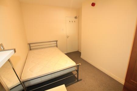 6 bedroom Town house to let in North Sherwood Street, Nottingham, NG1