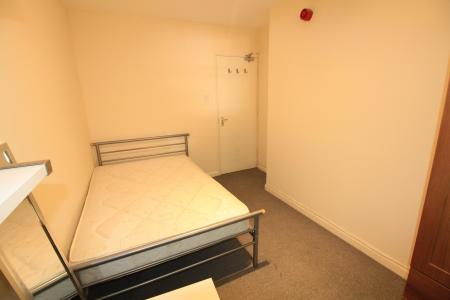 6 bedroom Town house to let in North Sherwood Street, Nottingham, NG1