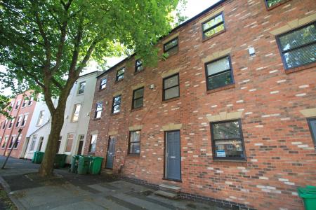 6 bedroom Town house to let in North Sherwood Street, Nottingham, NG1