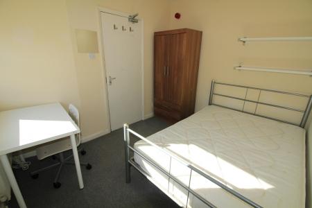 6 bedroom Town house to let in North Sherwood Street, Nottingham, NG1