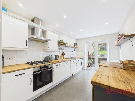 4 bedroom Detached house for sale in Millrise Road, Mansfield, NG18