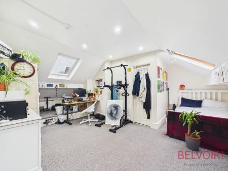 5 bedroom End of terrace house for sale in Tudor Grove, Nottingham, NG1